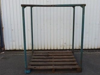 サポート付き木製パレット