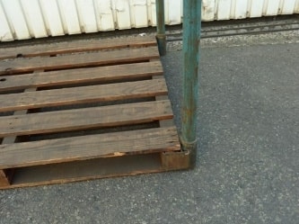 中古　サポート付き木製パレット