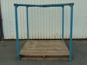 サポート付き木製パレット